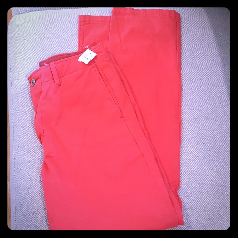 GAP the lived in slim coral pants. NWT